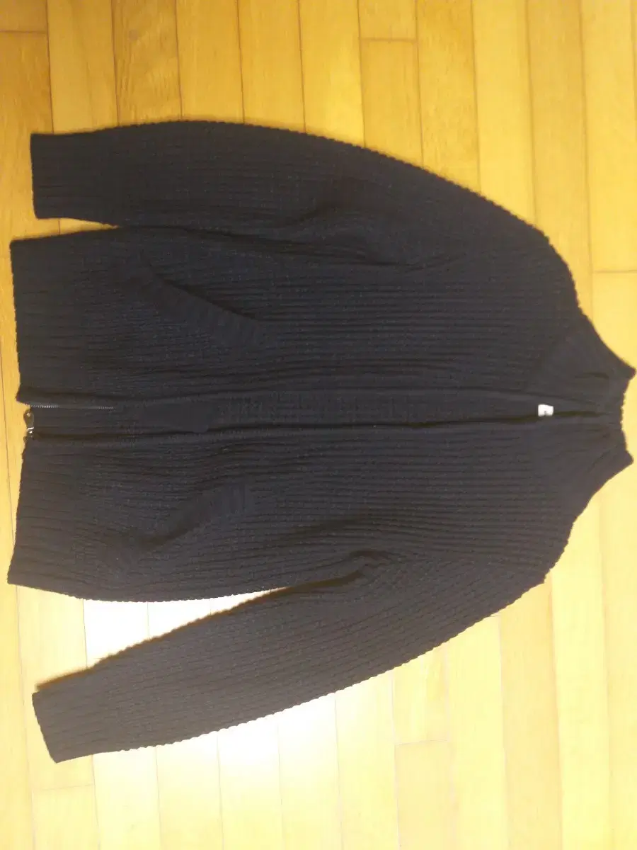 Cardigan for sale, large size, good quality.