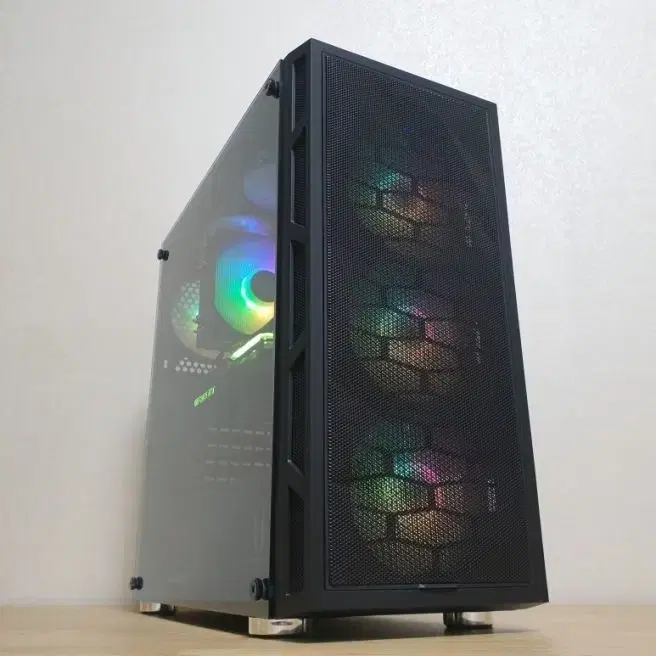 i7-8700k/RTX2080/16G/512G신품케이스 게이밍 컴퓨터