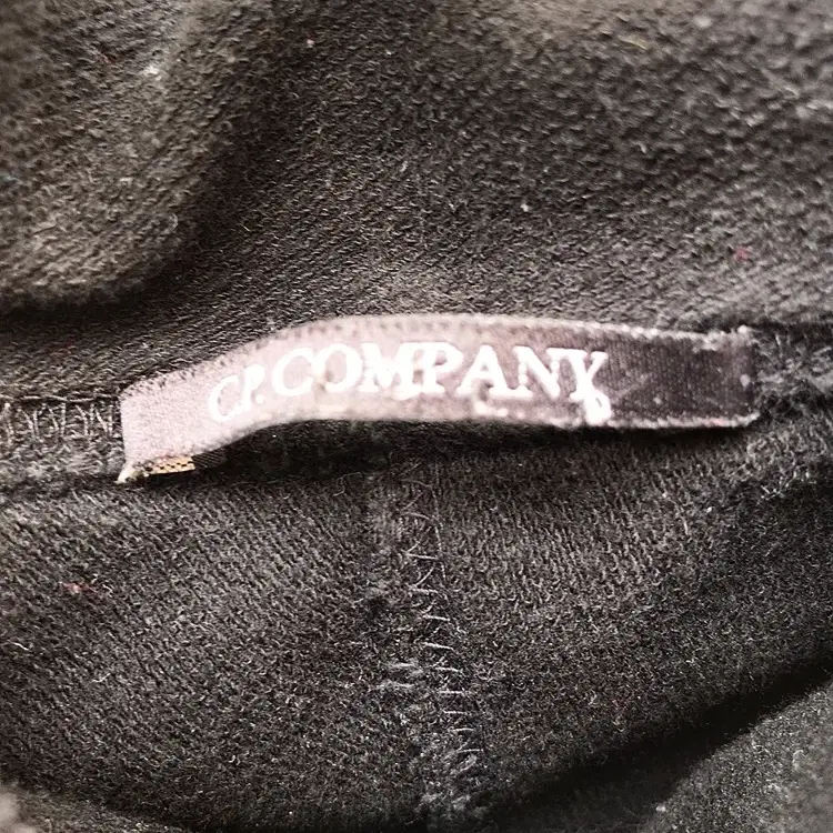 Cp Company 고글 후드자켓