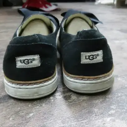 어그 UGG 슬립온 단화