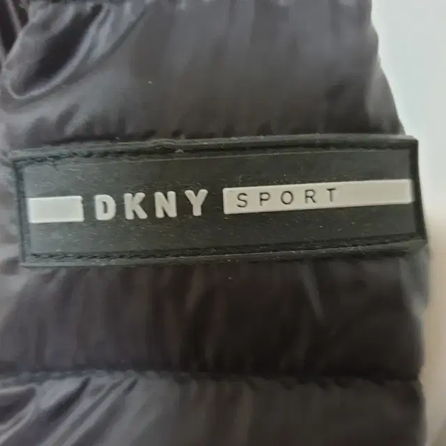 DKNY 패딩