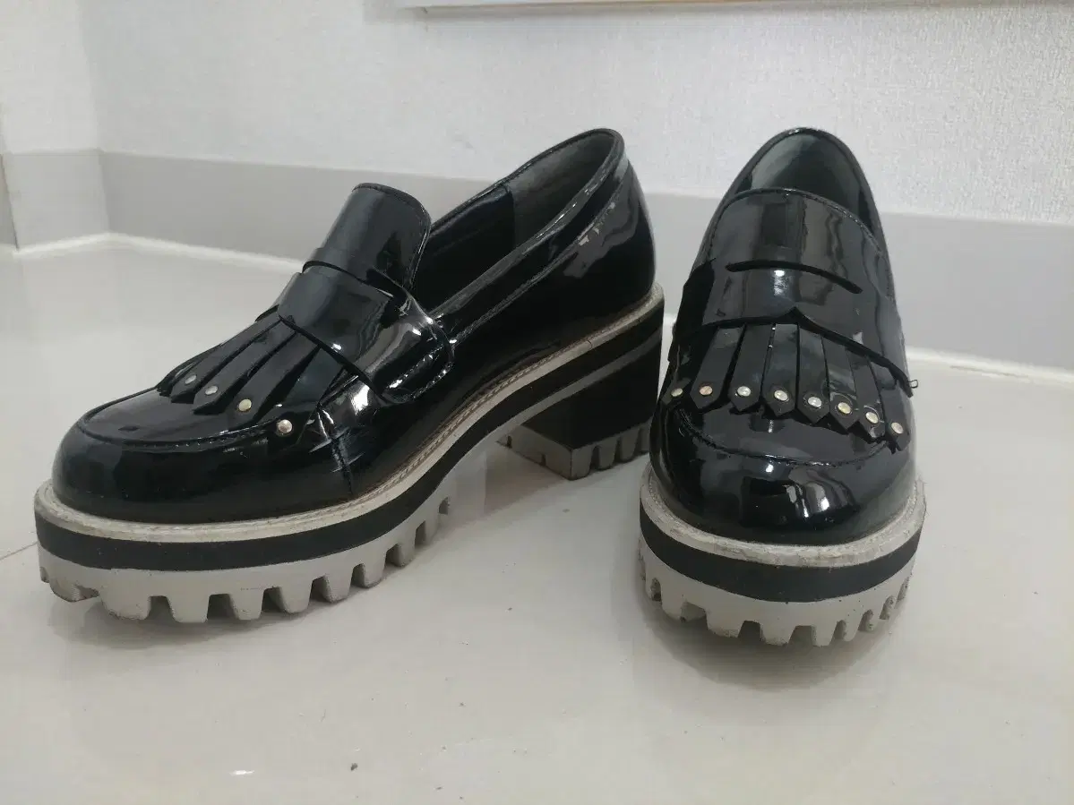 Platform loafers (245, 7cm) + Chok-shot