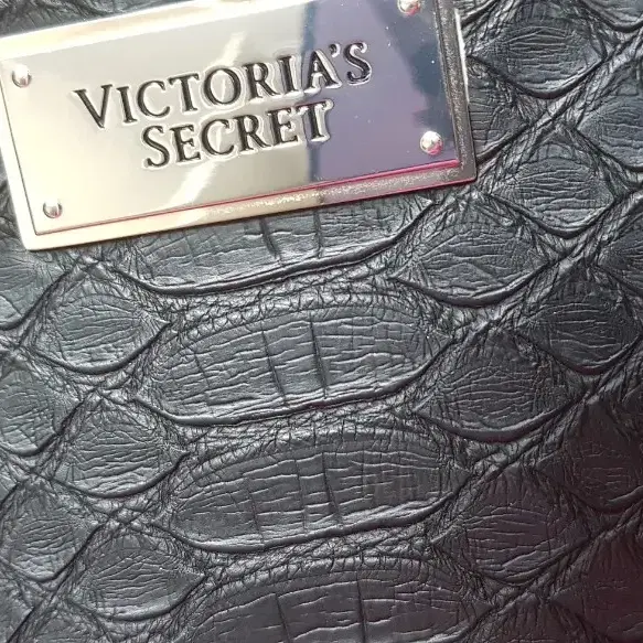 VICTORIAS  SECRET  BLACK PYTHON 파우치가방