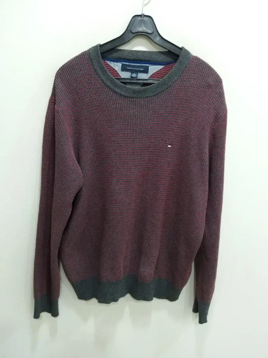 Men's Tommy Hilfiger Roundneck Knit (100)