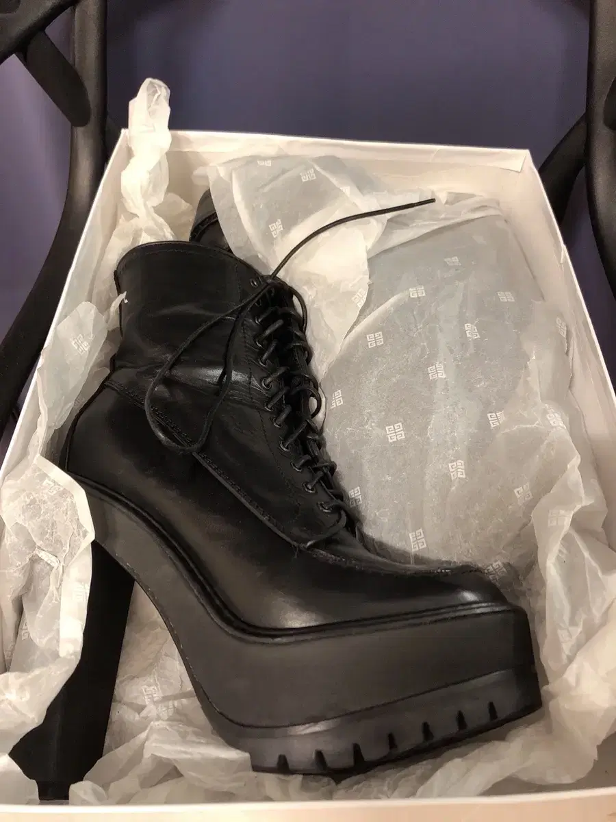 (정품)지방시 앵클 부츠 Givenchy Ankle Boots 39