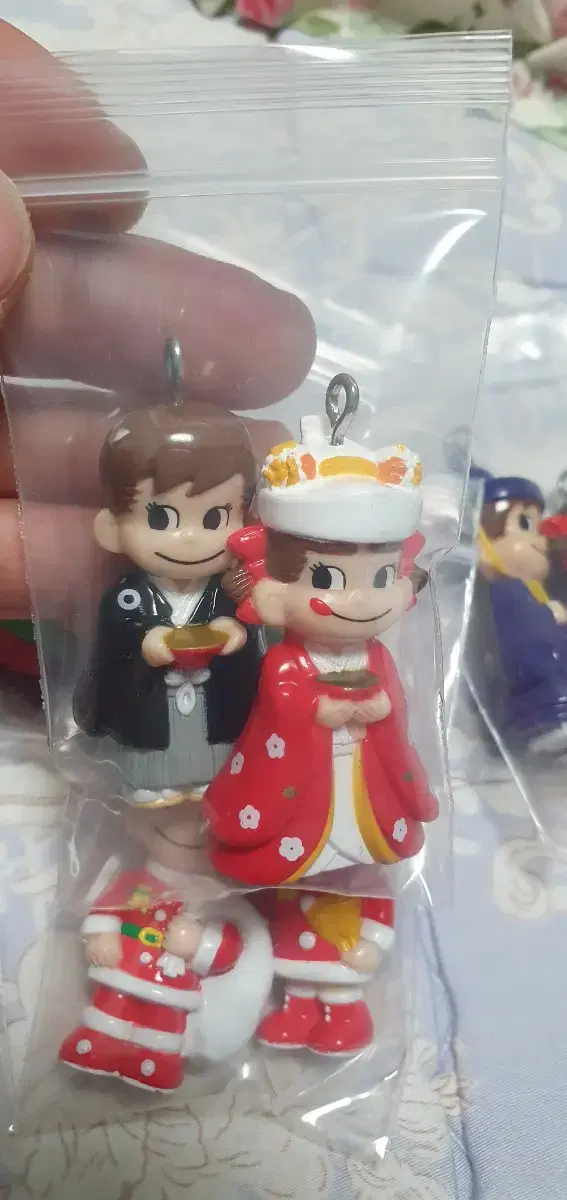 Selling a set of Pecopoco figures