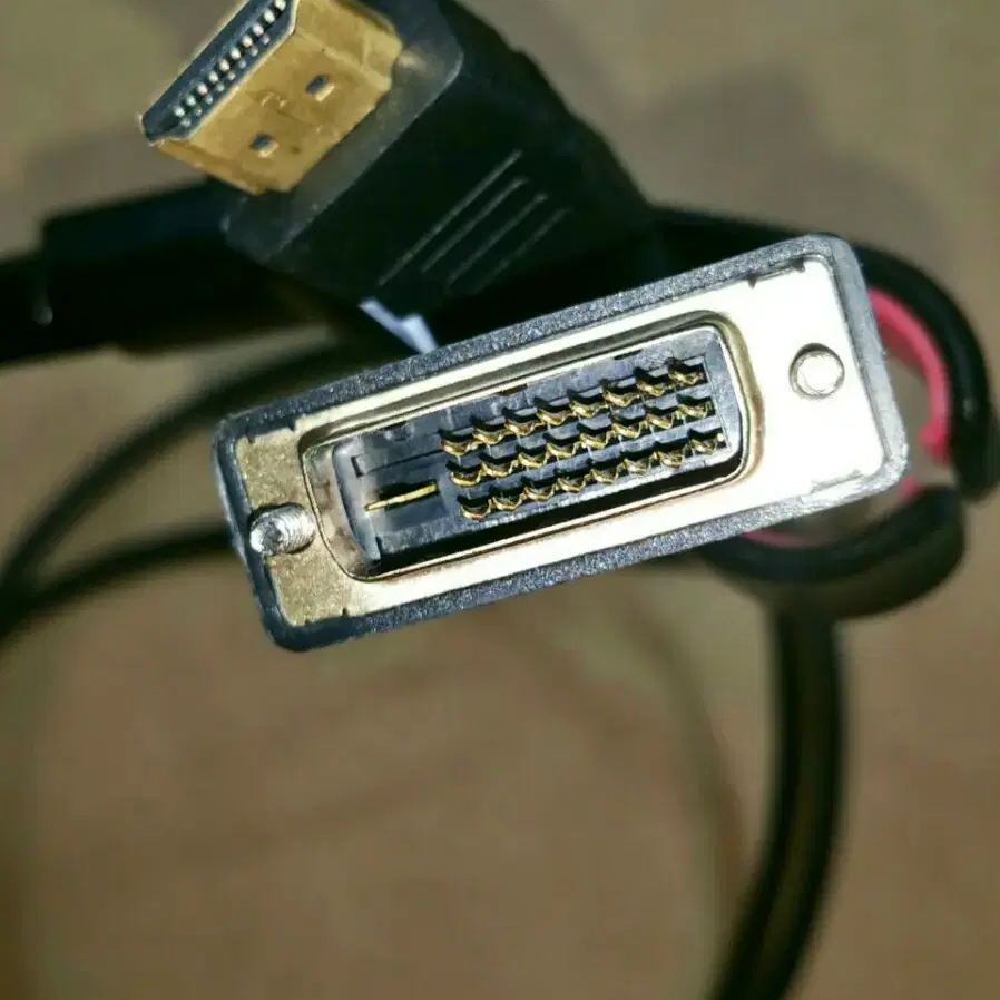 HDMI/DVI 케이블