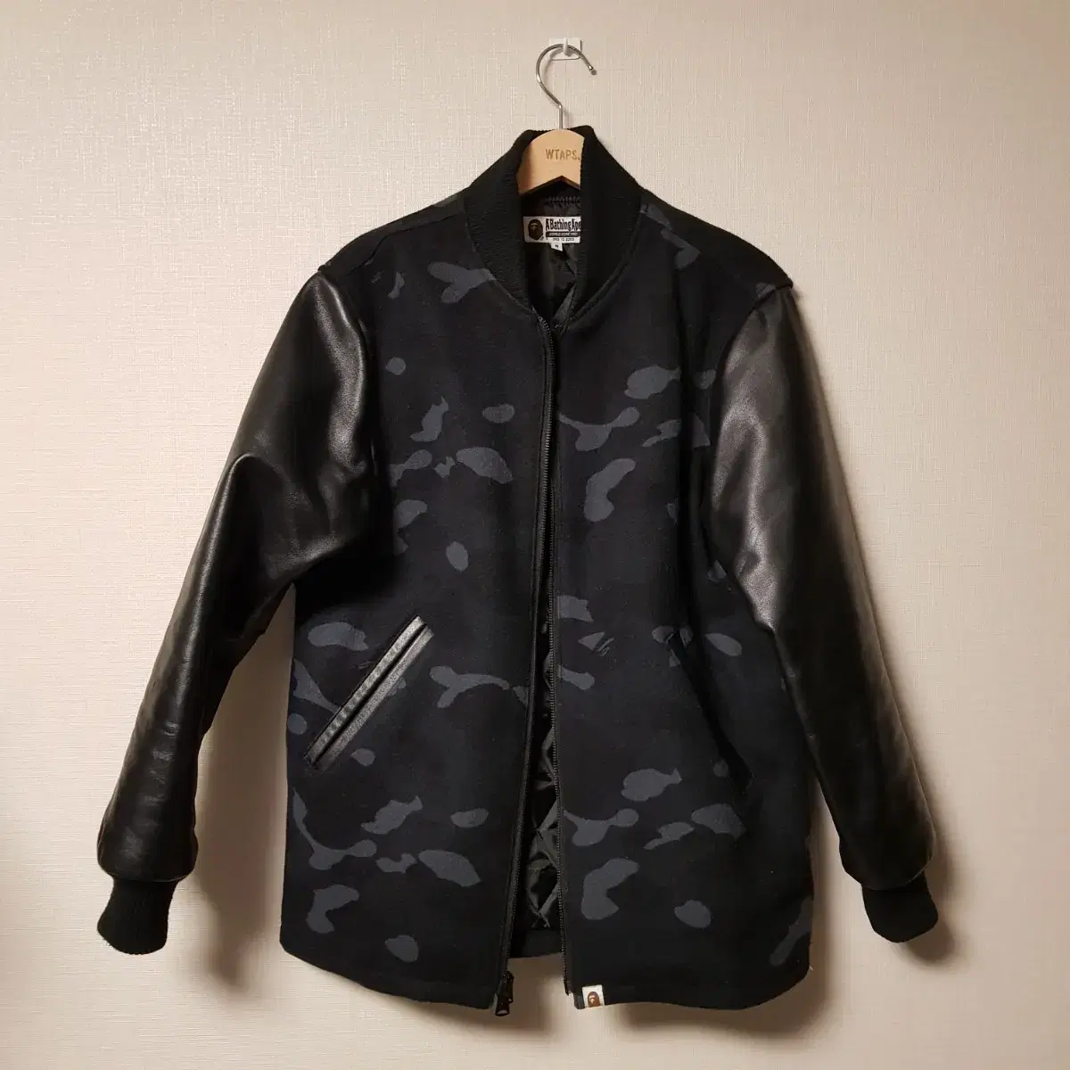 Vape Limited Black Jacket.Stadium Jacket.