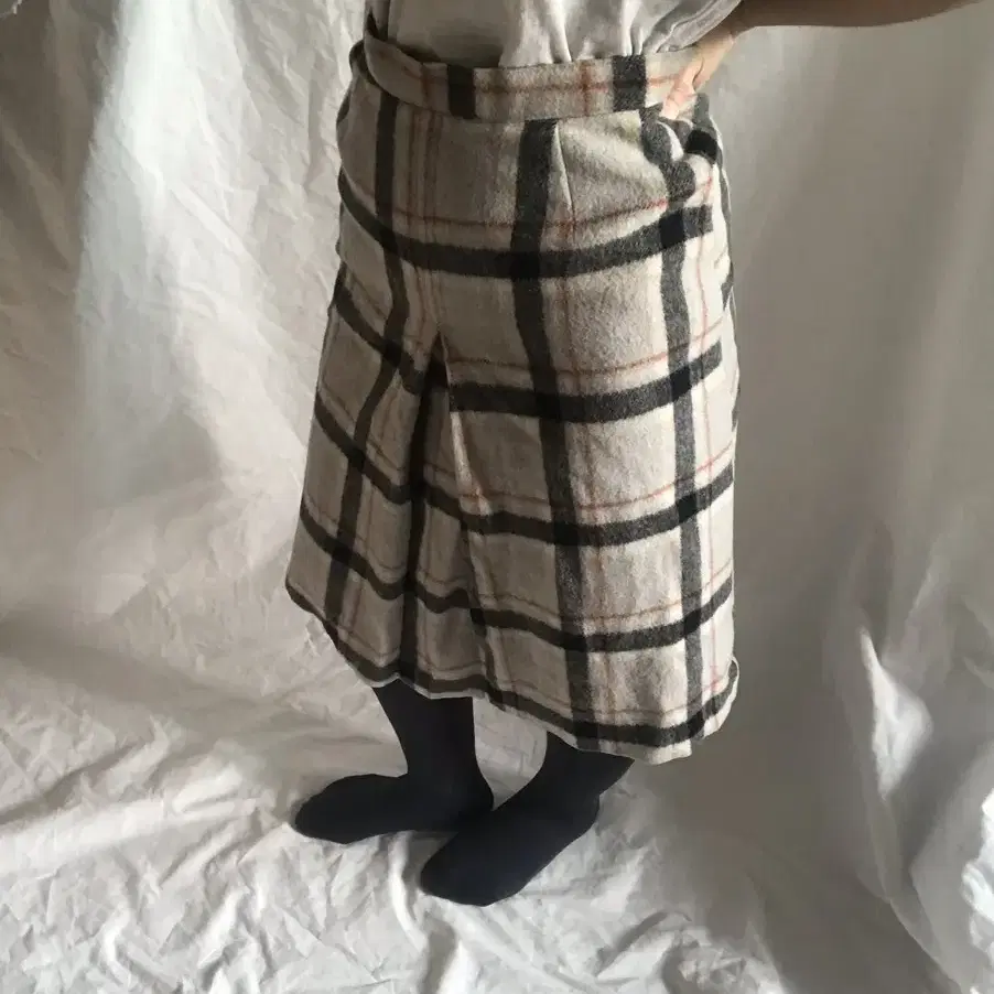 vintage check wool skirt🖤