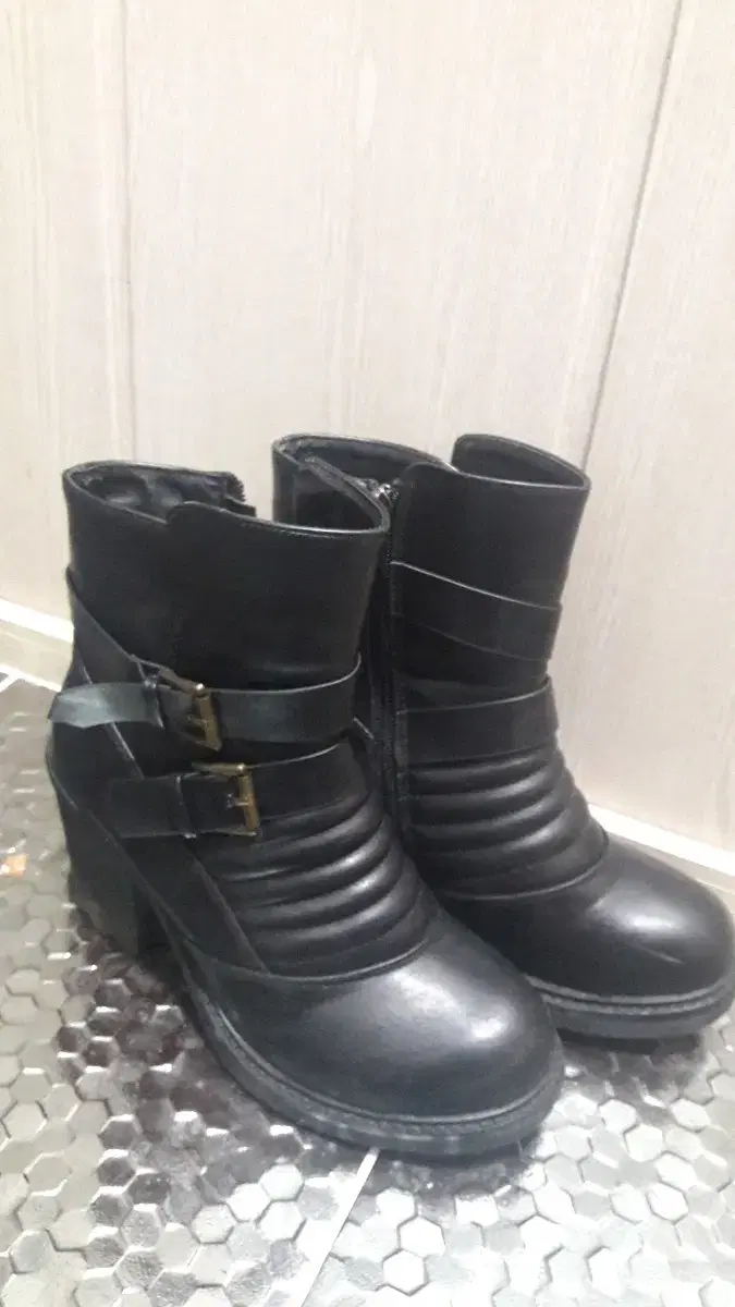 Barbara ankle boot walker