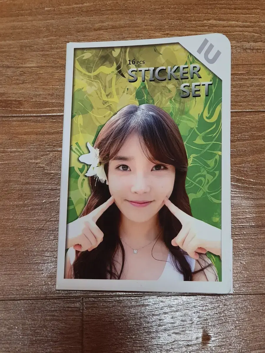 IU sticker set 16pcs