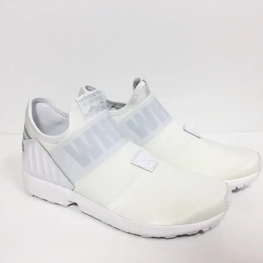 아디다스x화이트마운티니어링 ZX FLUX PLUS(adidas)