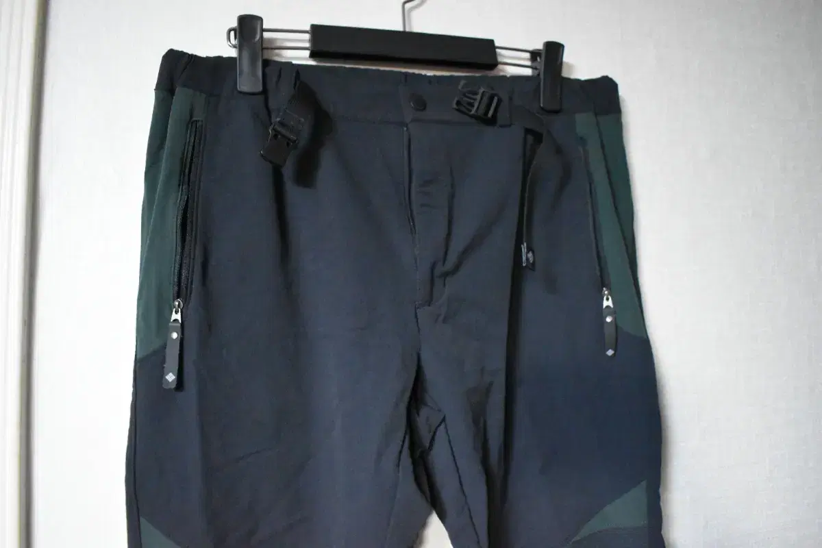 [33] Columbia Men's Pants