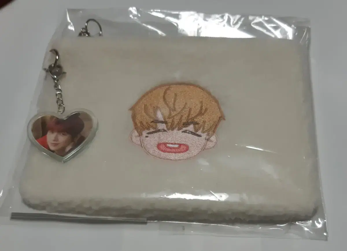 danielle pouch + keyring set