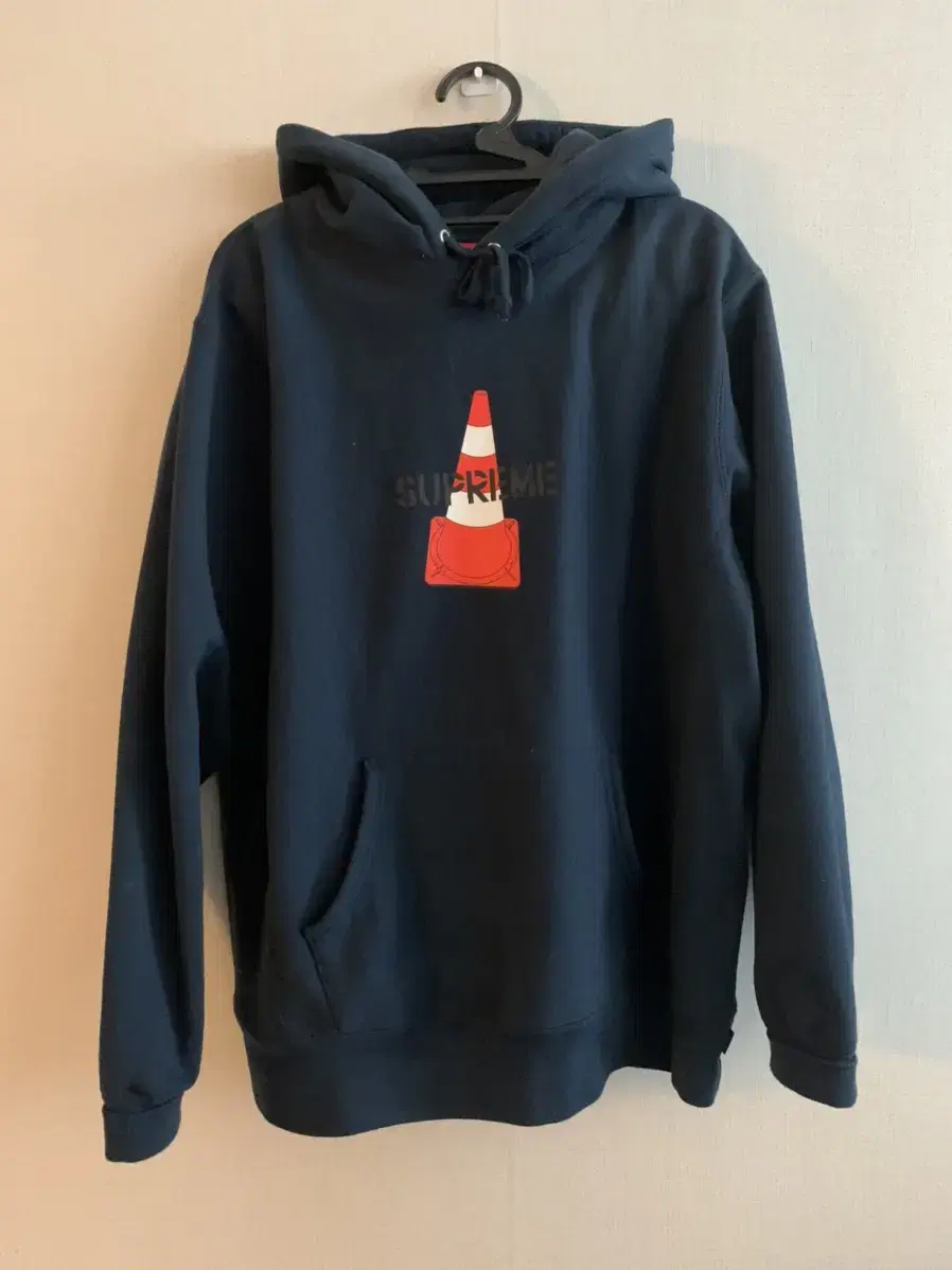 L] Supreme Traffic Cone Logo HoodieSupreme hoodie.