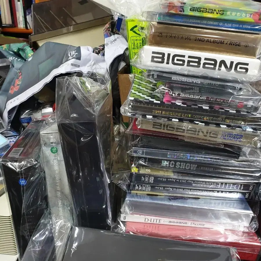 BIGBANG 빅뱅 CD,DVD약35점+포토북2개+기타