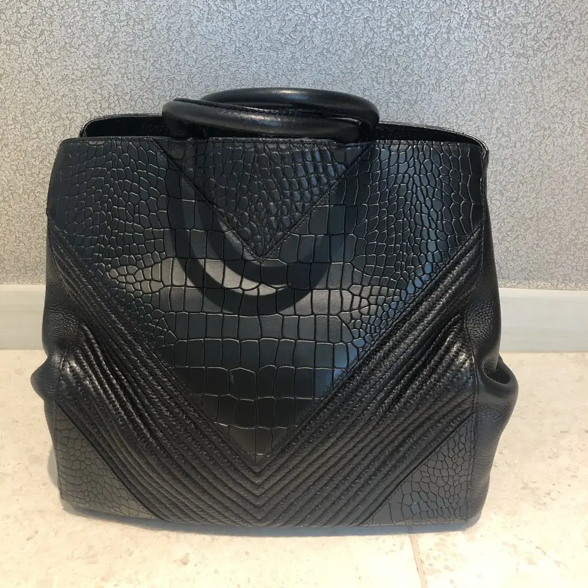 [Lew's and Lounge] Black bag, black tote bag