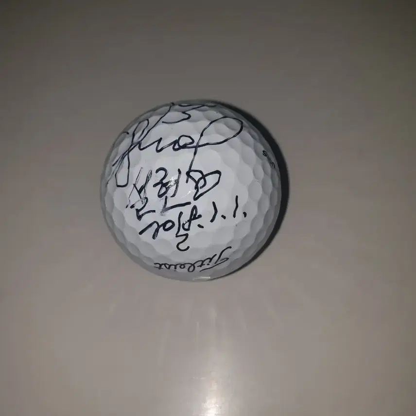 aoa seolhyun signed golf ball