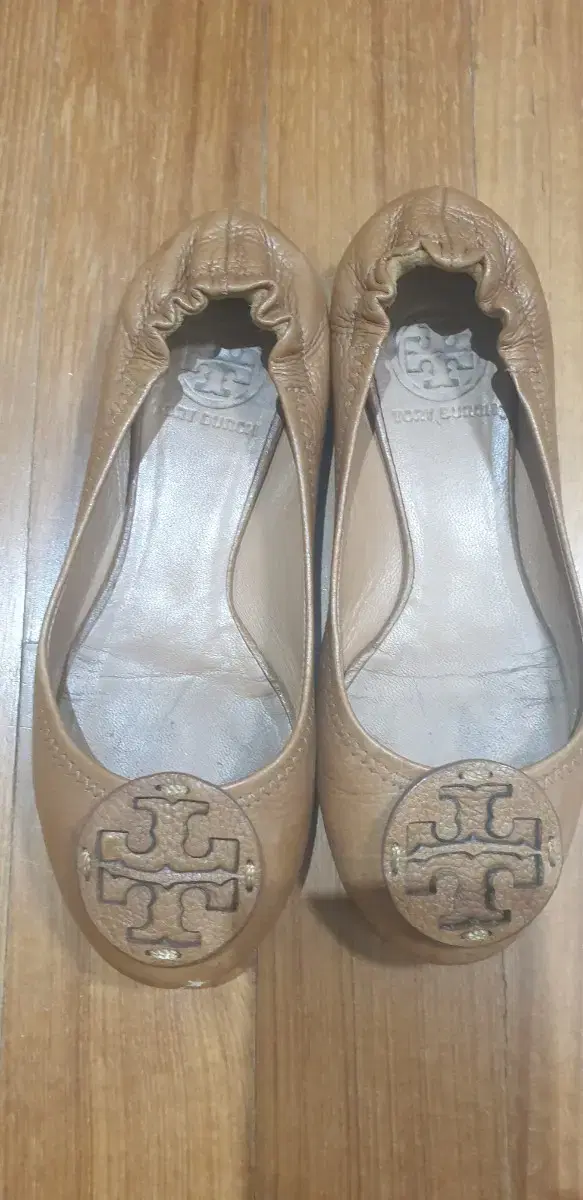 Tory Burch flats