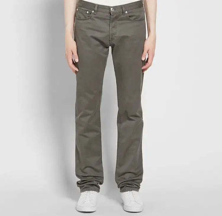 APC Apache / Petite Standard Khaki / 28