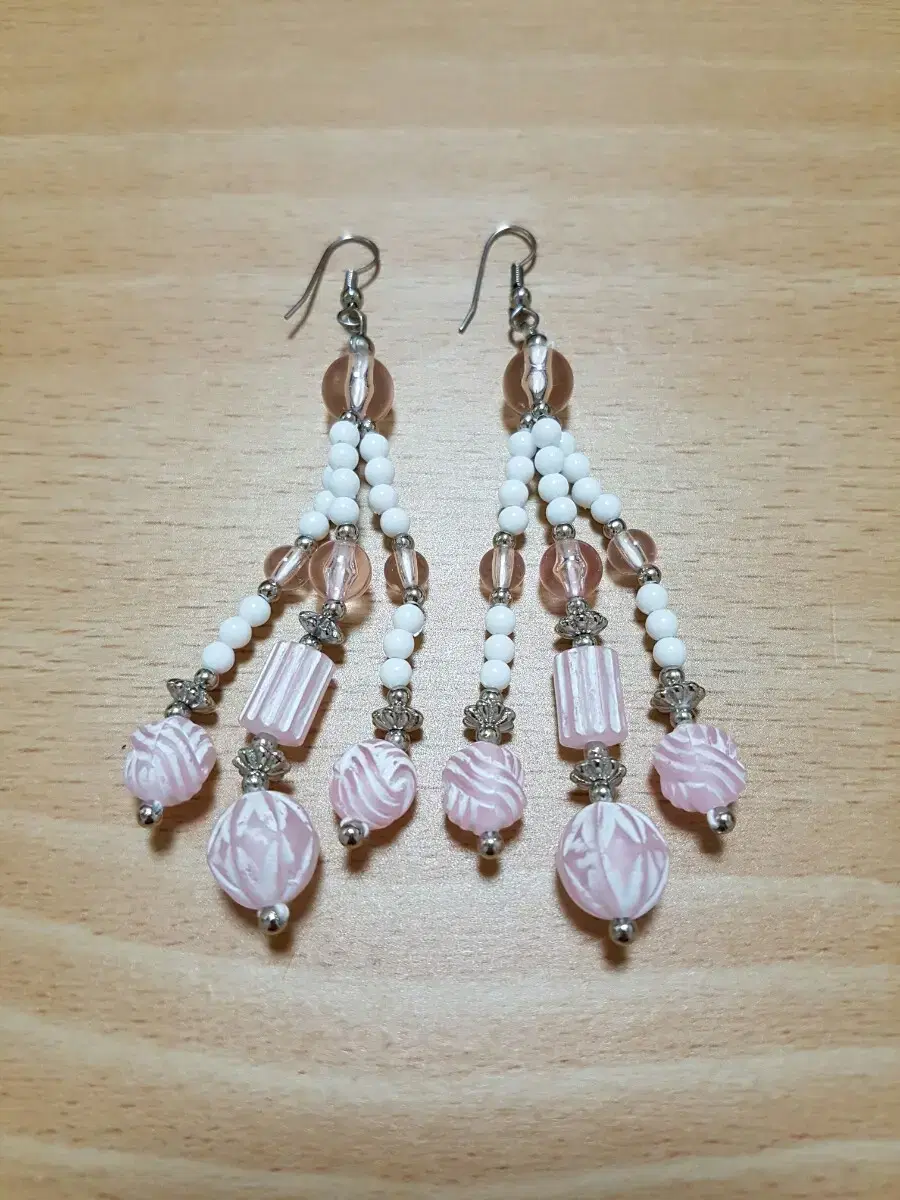 Vintage dangling earrings