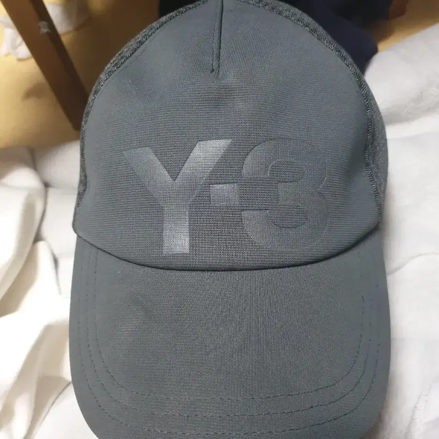 y3볼캡