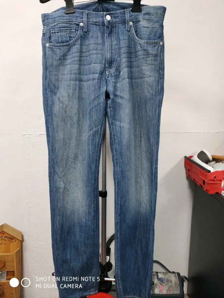 32 UNIQLO MA Blended Jeans