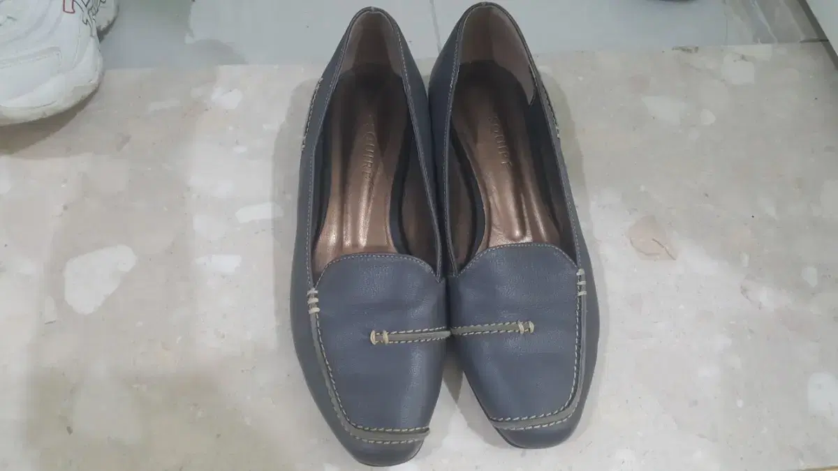 Women's Leather Loafers 230