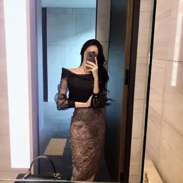 라벨르블랑 오프숄더블라우스 블랙 | 브랜드 중고거래 플랫폼, 번개장터 라벨르블랑 오프숄더블라우스 블랙 | 브랜드 중고거래 플랫폼, 번개장터