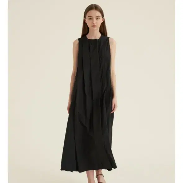 Schumutt 슈무트 pintuck dress (black)