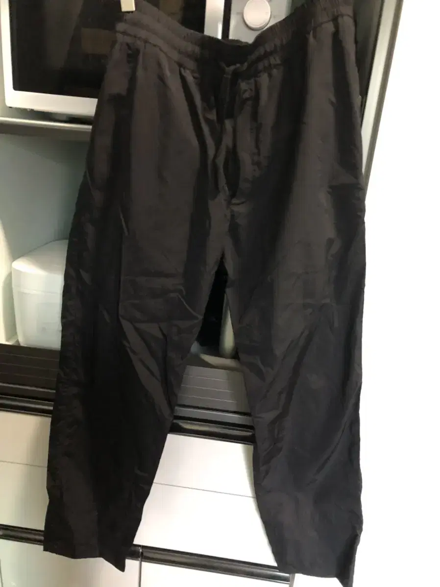 H&M Nylon Crop Slacks