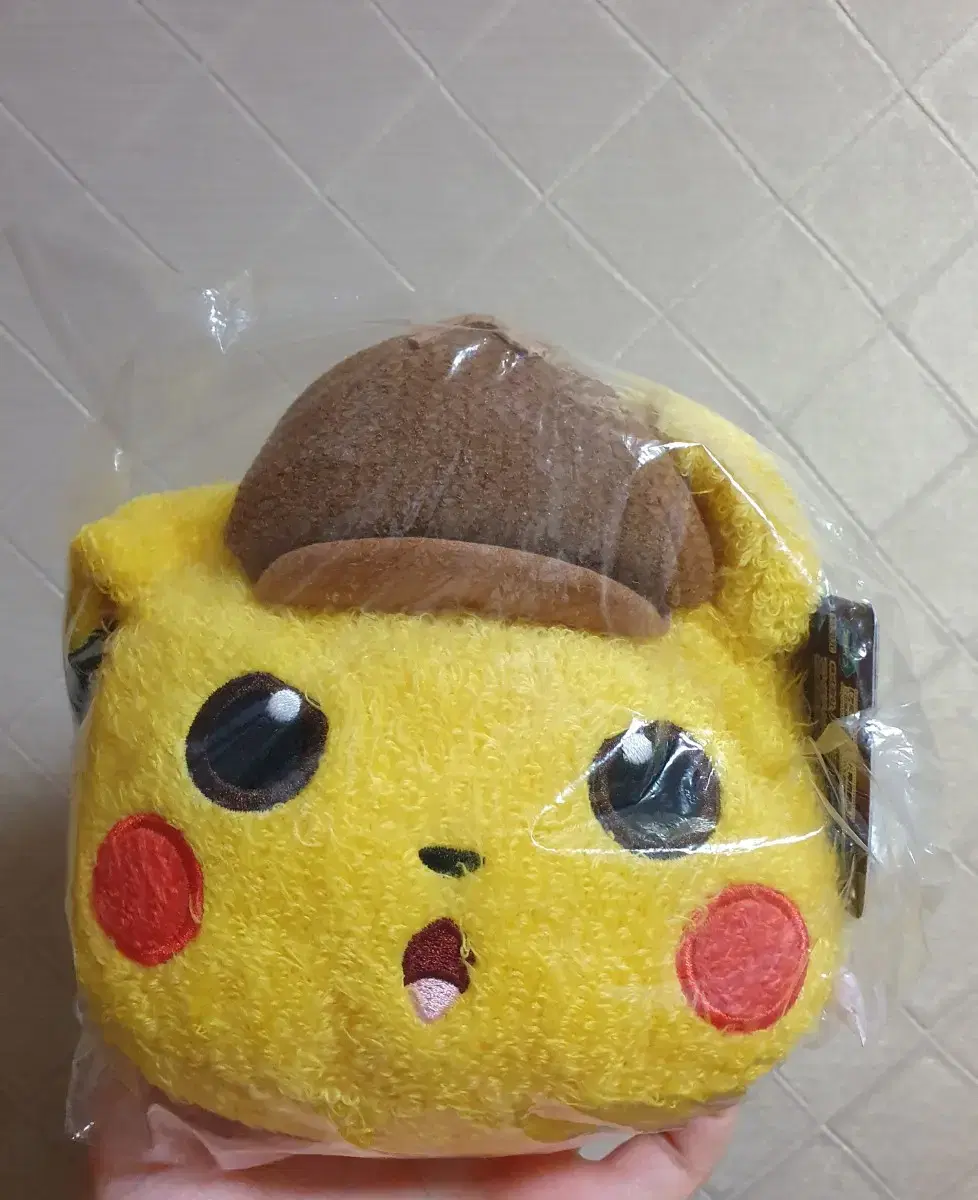 Genuine Japanese Detective Pikachu pow