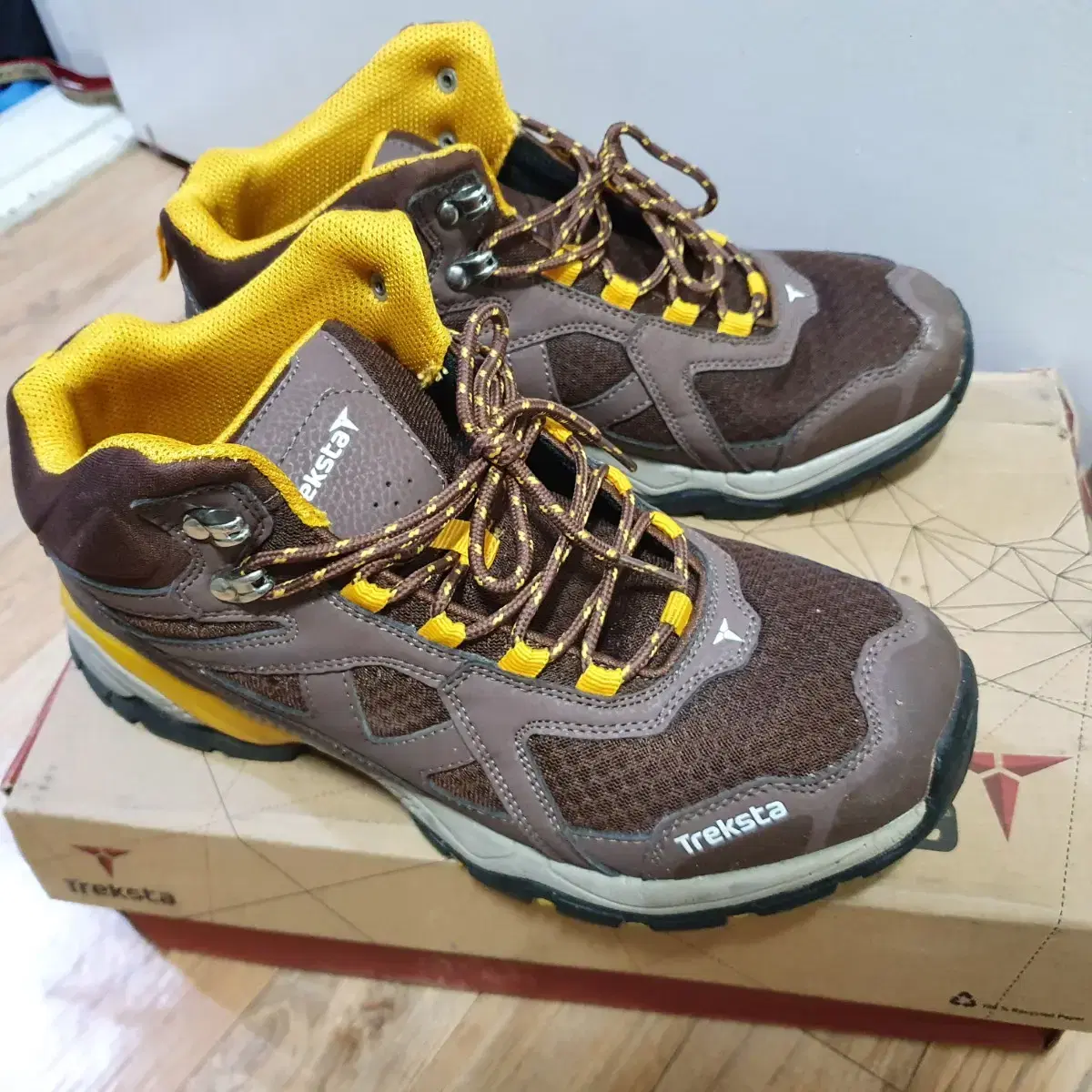 Trackstar Starwave 3. Hiking boots