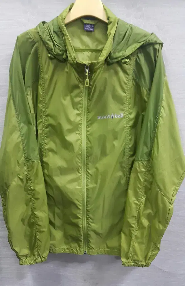 Montbell Lightweight Windbreaker