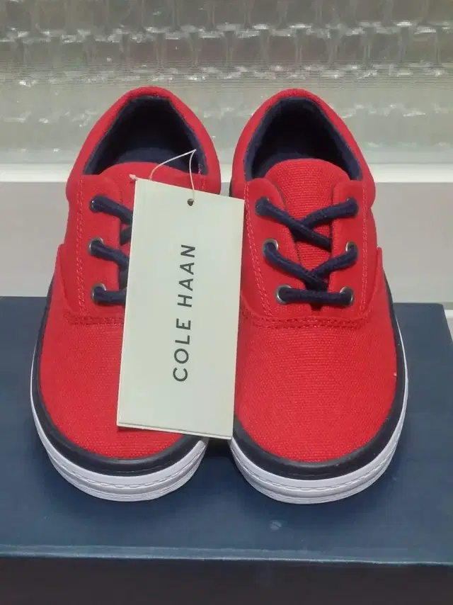 COLE HAAN  아동 운동화 160mm 새상품 정품 판매합니다.