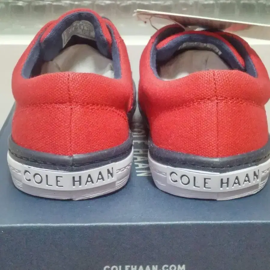 COLE HAAN  아동 운동화 160mm 새상품 정품 판매합니다.