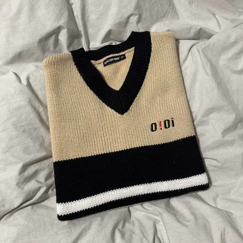 Oai Oai Knit Vest