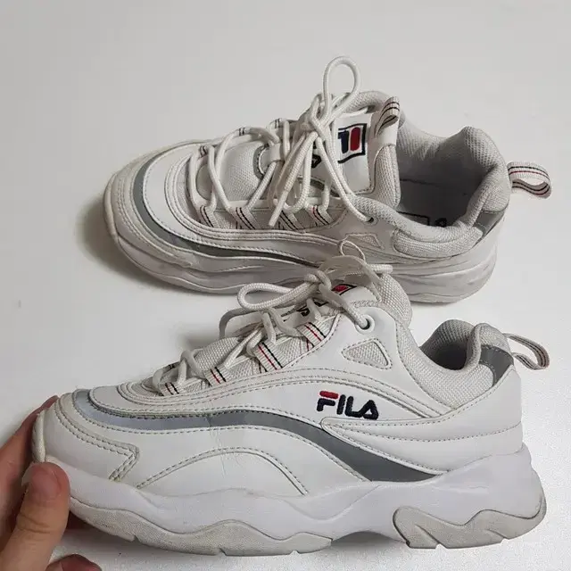 FILA 휠라 레이 운동화 230