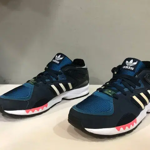 아디다스 오리지널 ZX7500