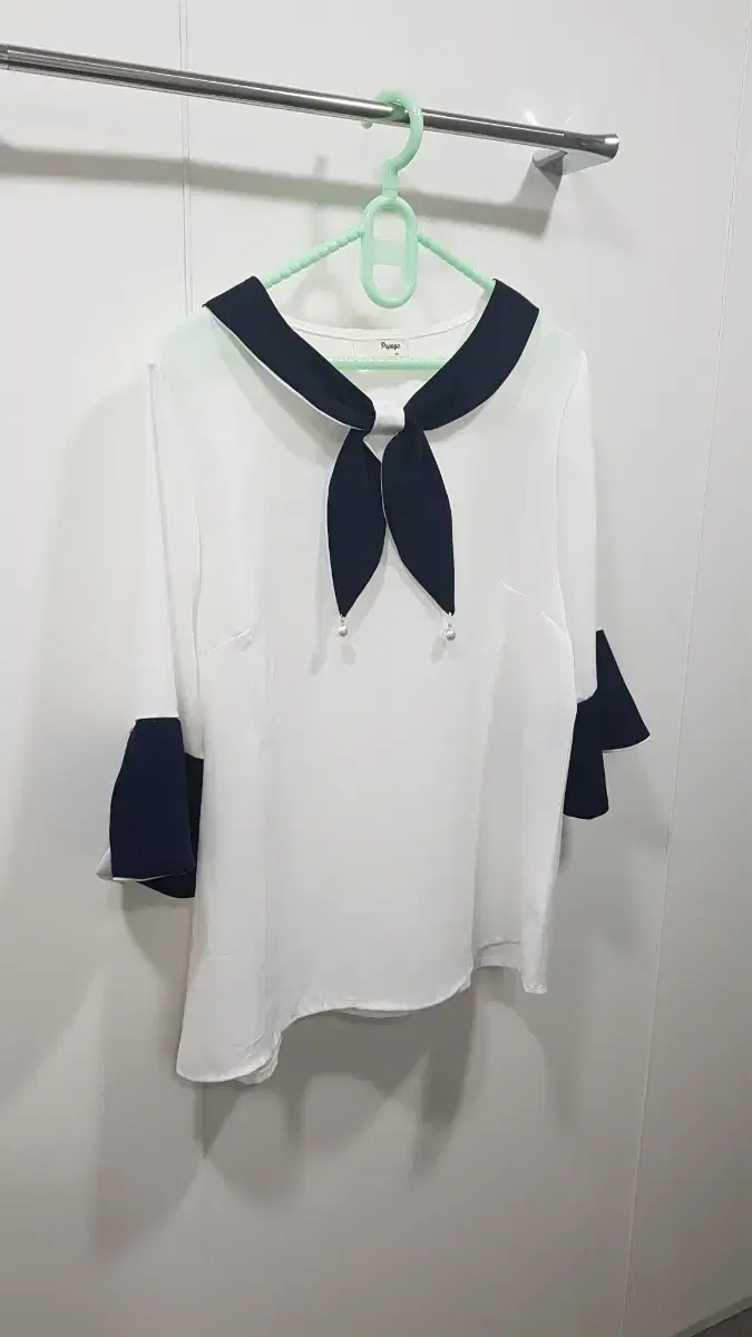 Kara blouse