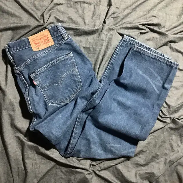 LEVIS 501 blue denim pants Sz 34X34