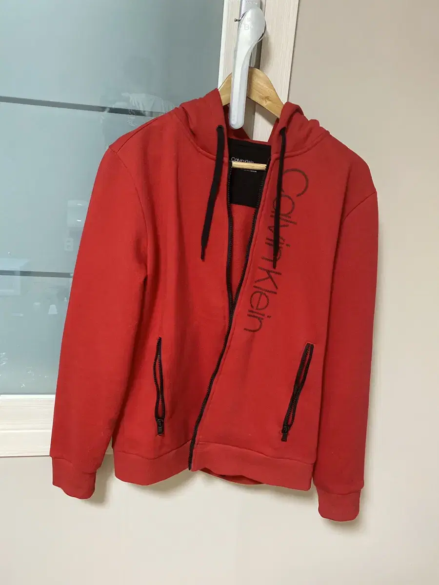 Kelvin Klein Hooded Zip-Up