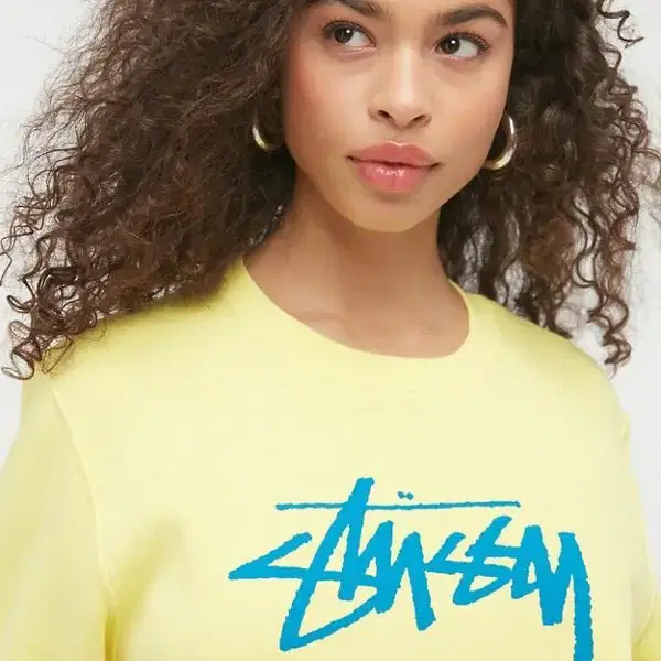 stussy x UO 스투시 스탁로고 크루넥