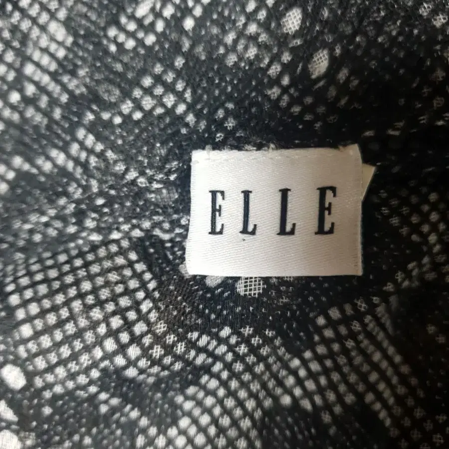 ELLE  고급 특대 스카프(새제품)