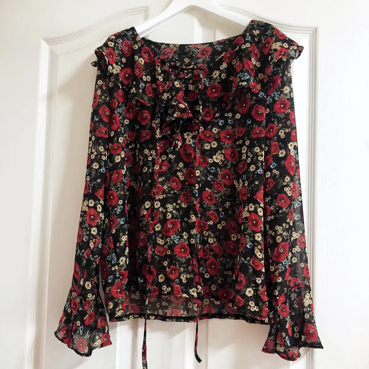 New Product) Flower Blouse