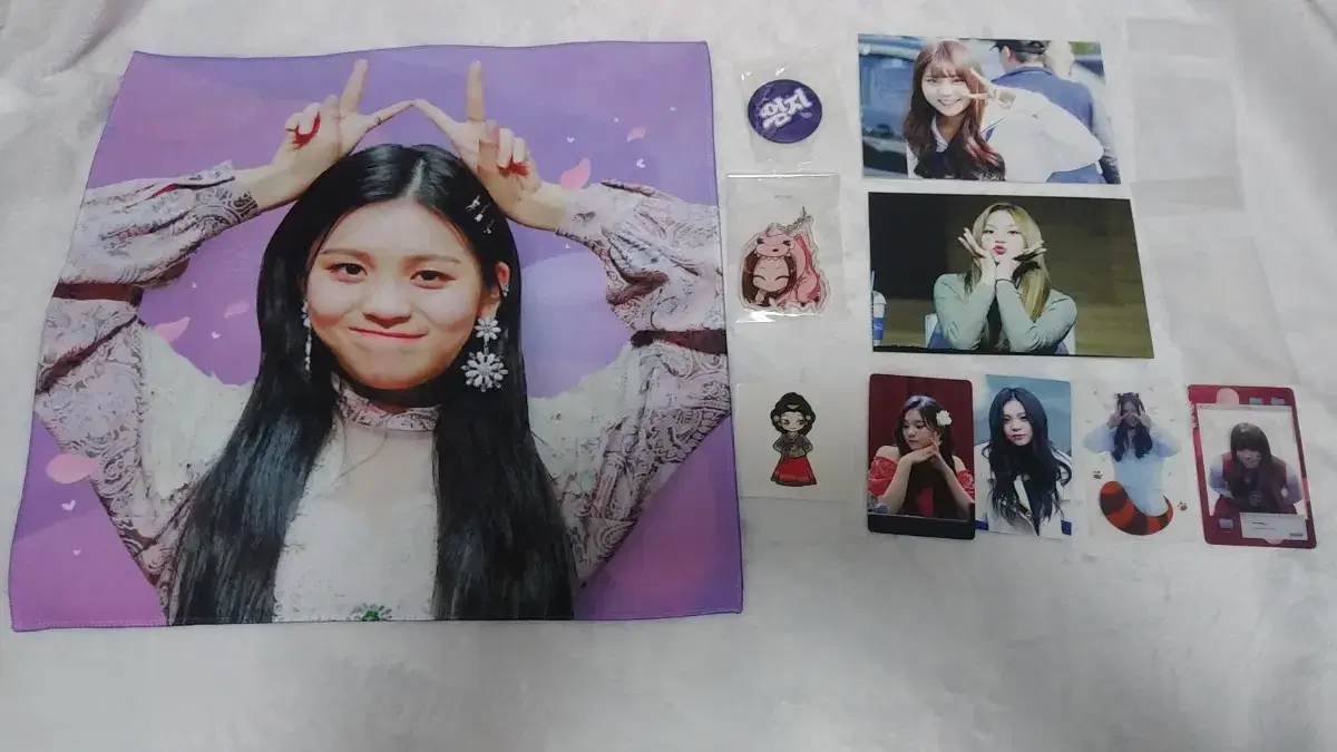 Gfriend Goods Umji B-nim Square Reflective slogan sells