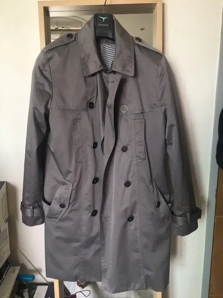 Allentake New York trench coat size 100