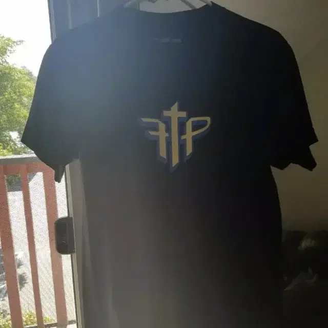 FTP t-shirt L-size,supreme,palace