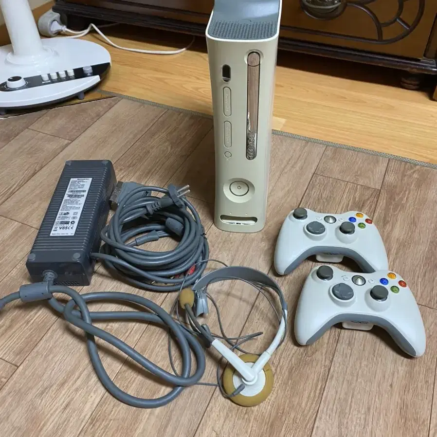 xbox360 팝니다.