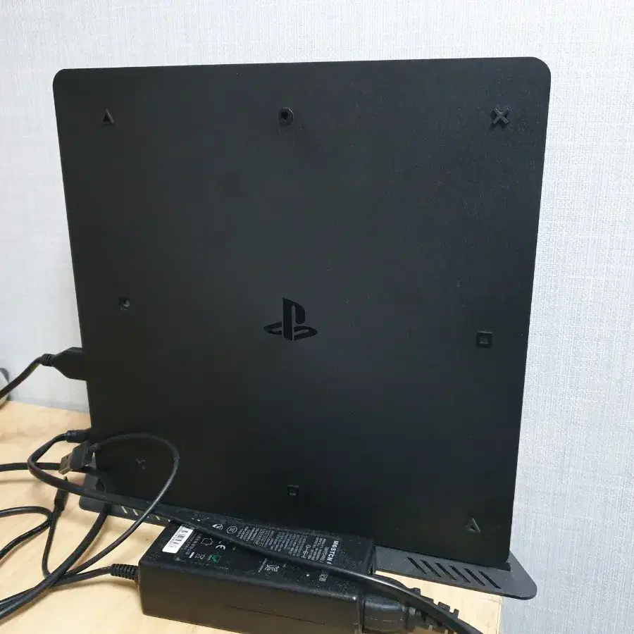 ps4슬림 500기가 듀얼쇼크 총2개판매합니다